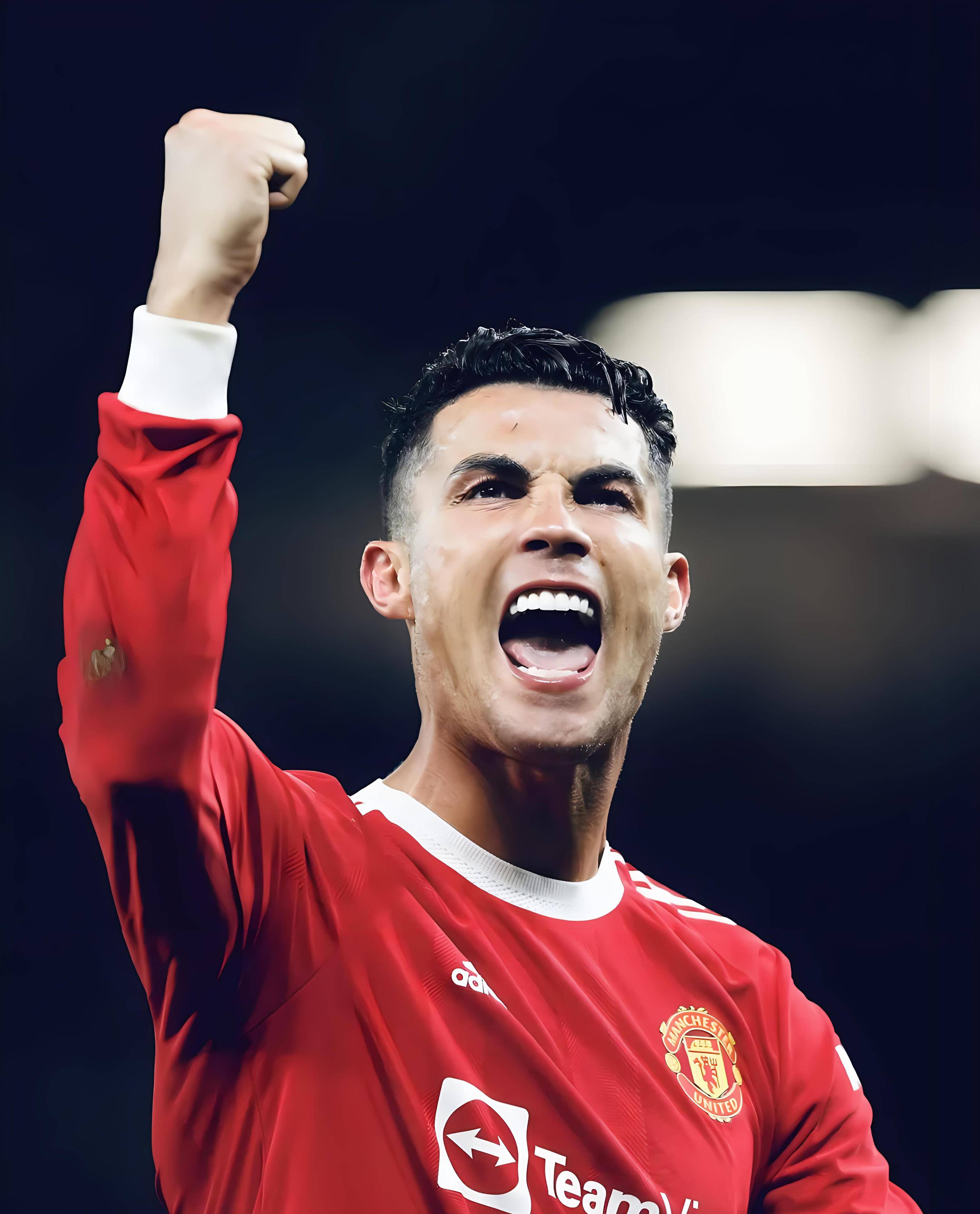 德甲半场：埃姆雷詹点射，拜尔建功，多特暂2-0斯图加特（半场战报：埃姆雷-詹点球破门，拜尔建功，多特暂2-0领先斯图加特）