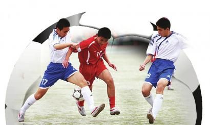 足球装备的科技革新解析（足球装备技术创新解读）