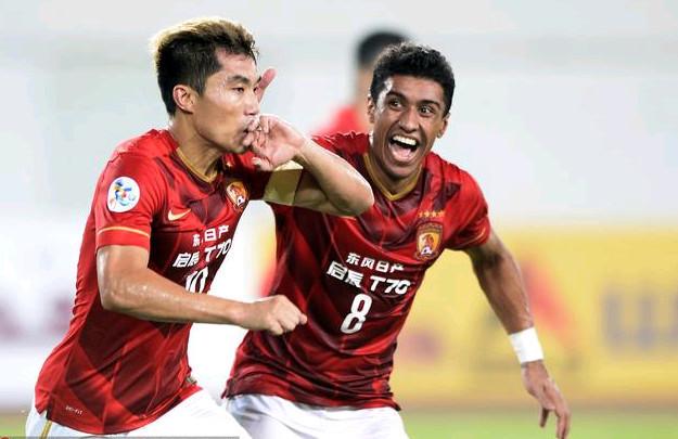 英超战报：利物浦2-1逆转热刺,（英超快讯：利物浦2-1逆转击败热刺）