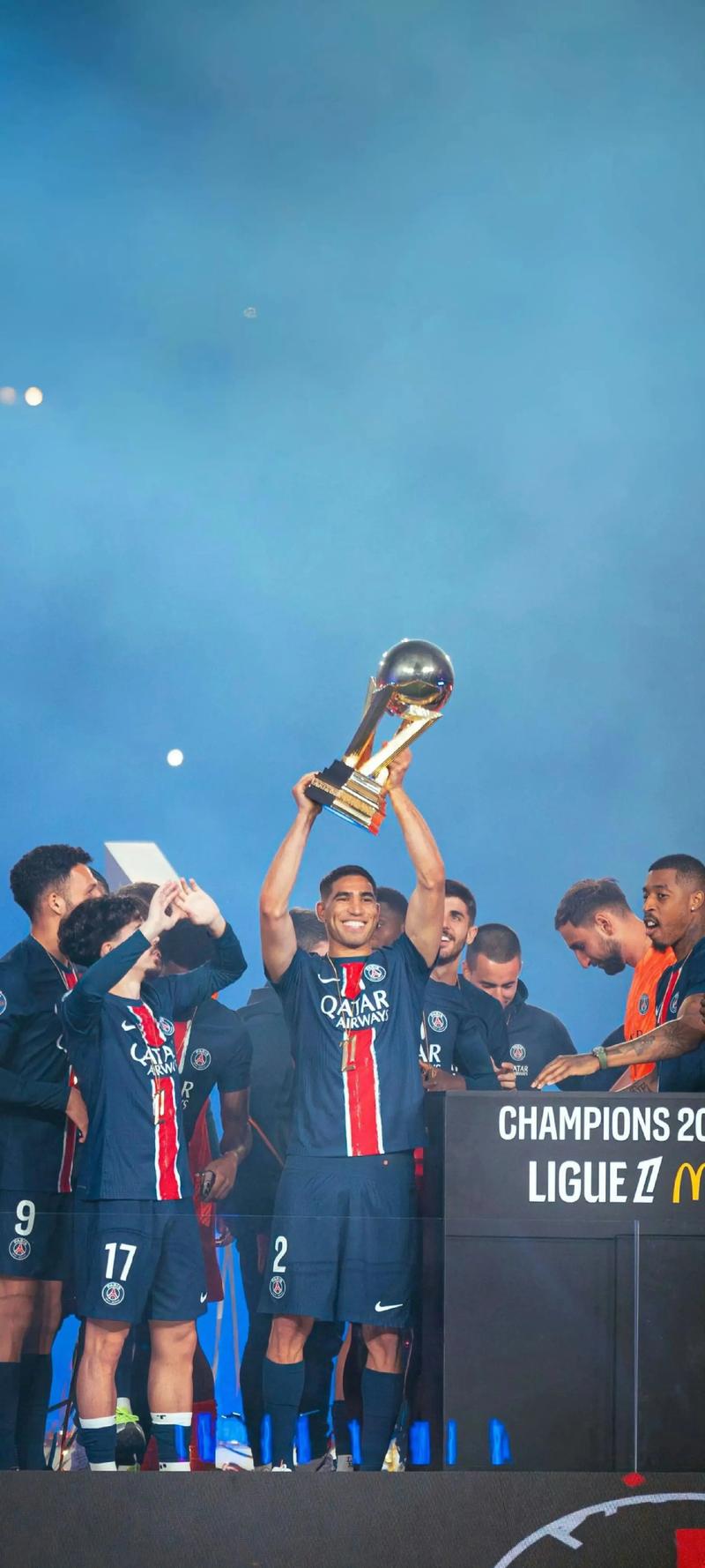 弗里克的历史巅峰：95年来最年轻的巴萨首发阵容震撼西甲