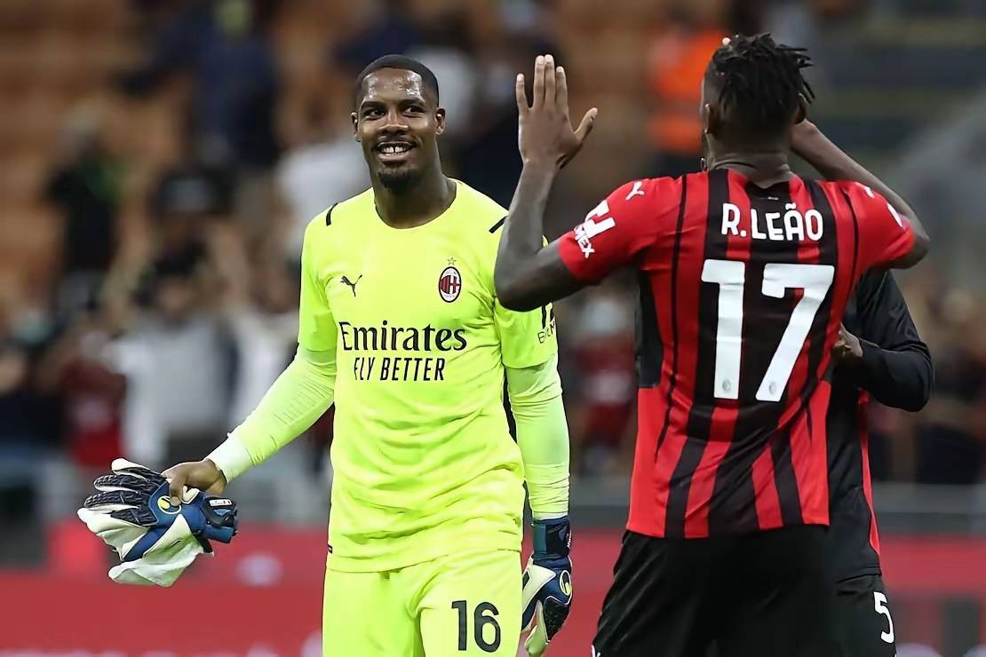 泰山纪念建队32周年，队史5次夺顶级联赛冠军，8次足协杯冠军