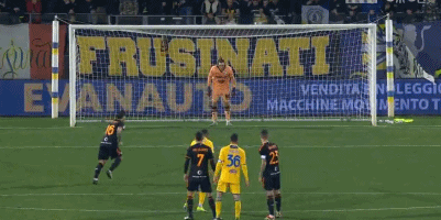 曼联对阵西汉姆联：阿莫林的换人争议与球队表现分析