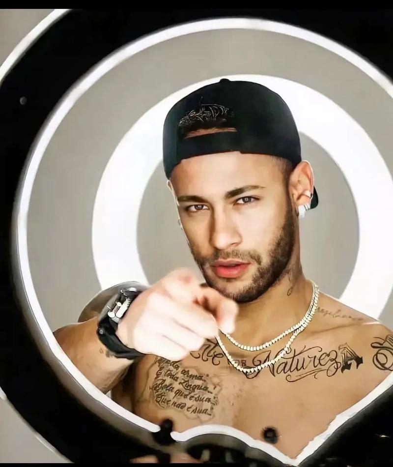 哈曼：若阿德耶米在英格兰做出这些事，他甚至可能会被停赛（哈曼：阿德耶米若在英格兰有此行为，甚至可能被禁赛）