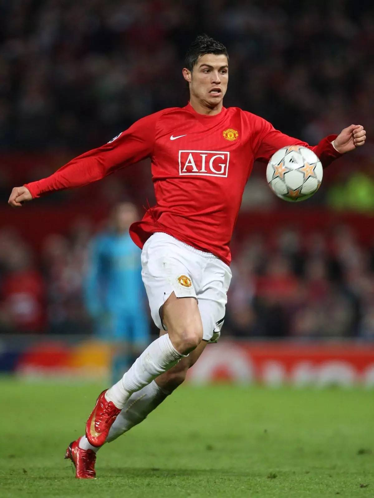 篮球勇士替补球员连续三场得分上双