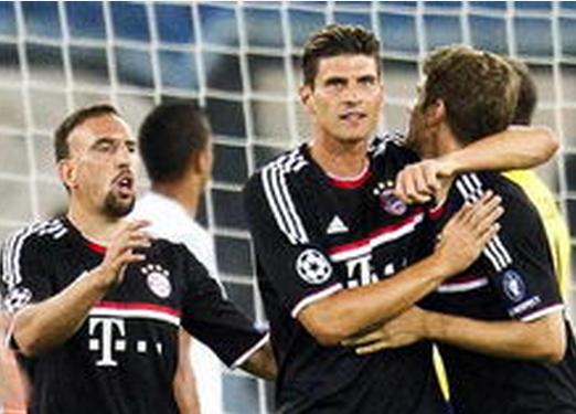 英媒：梅努很想去那不勒斯，而曼联只接受租借离队（英媒：梅努意欲加盟那不勒斯，曼联坚持只租不卖）