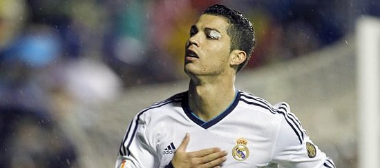 英超球员专访：凯恩谈状态与目标,（专访凯恩：聊英超近况与赛季目标）