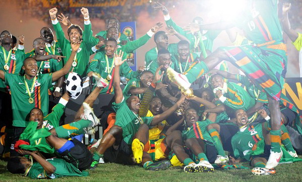 天空体育：贝洛蒂已返回卡利亚里继续治疗，预计明年春天复出