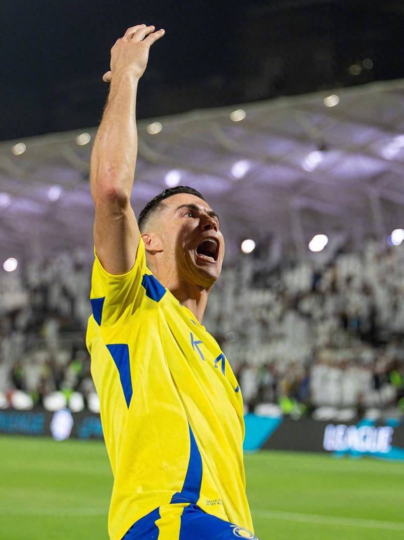 罗马诺：尤文、巴萨等俱乐部在关注伯恩茅斯后卫塞内西（罗马诺：尤文、巴萨等队正考察伯恩茅斯后卫塞内西）