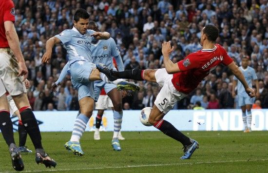 仅向中国球迷致歉！布莱顿删三笘薰与战犯合照 菲律宾：我们呢？