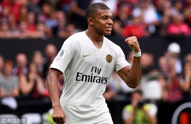 那个拥抱是整场最暖的一幕