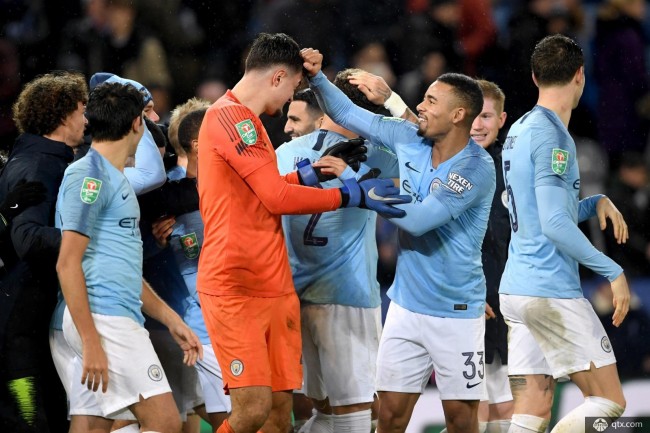 国脚关键进球助球队晋级淘汰赛