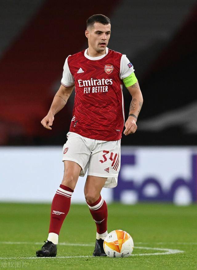 智利队官方：后卫西拉尔塔遭遇肌肉伤病，无缘对阵秘鲁（智利队官宣：后卫西拉尔塔肌肉受伤，将缺席对秘鲁的比赛）